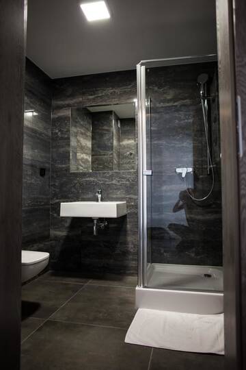 Фото номера Четырехместный номер Отель Hotel Greys Polonia г. Zasutowo 8
